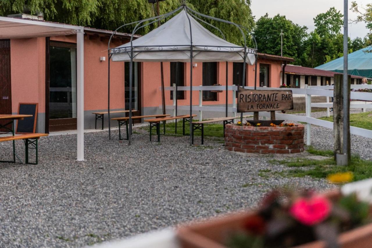 Agriturismo La Fornace Centro Ippico Como Luaran gambar