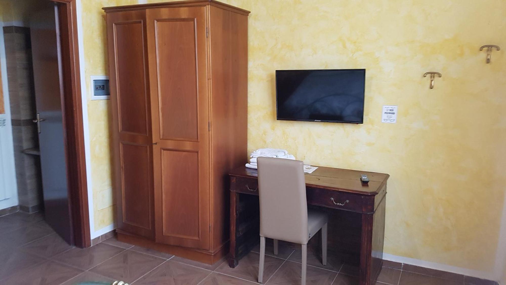 Agriturismo La Fornace Centro Ippico Como Luaran gambar